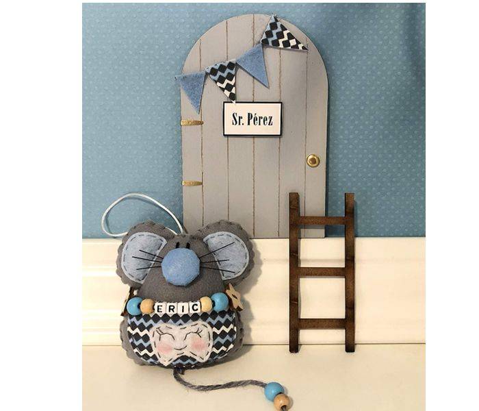 Puerta ratoncito Pérez personalizada