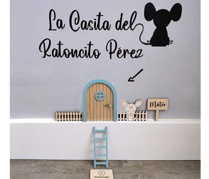 Puerta del ratoncito Pérez personalizada de madera